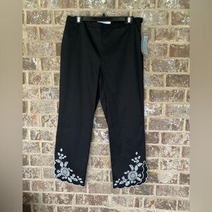 NWT nine & co straight leg dress pants sz 8 black white embroidered scalloped